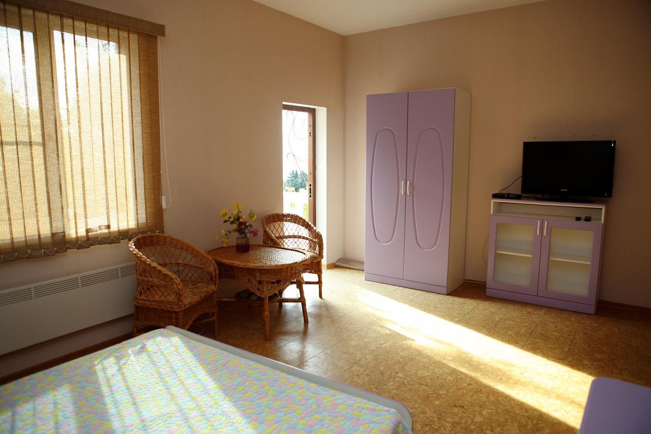 Mamzyshkha Guest House Gagra Bagian luar foto
