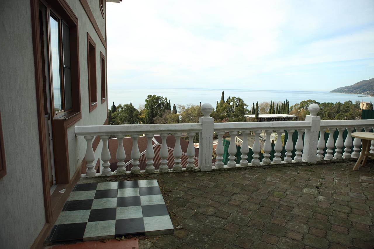 Mamzyshkha Guest House Gagra Bagian luar foto